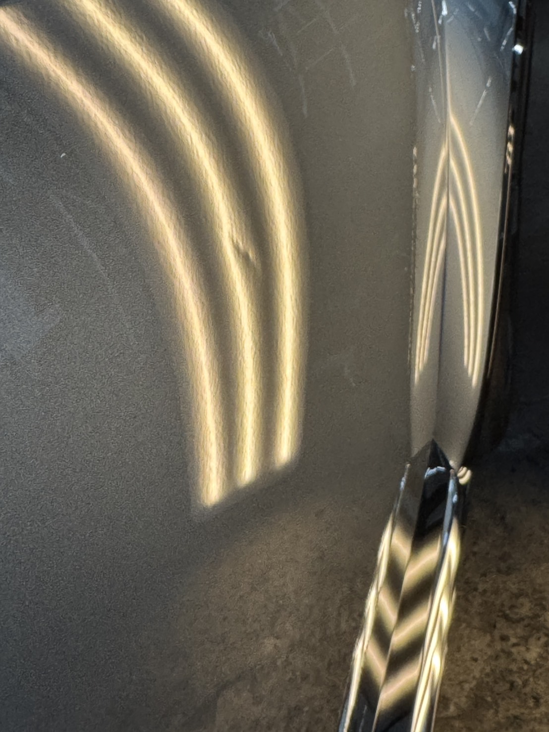 before(ドアパンチ)